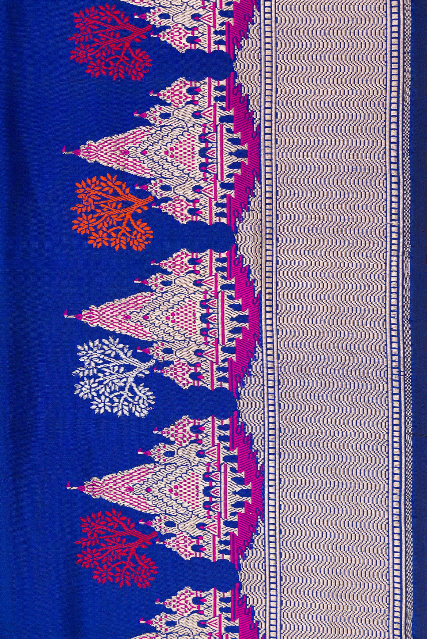 Border image of Royal Blue Dual Tone Banarasi Silk Saree with Zari And Thread Butta on the body and Fancy Border. 