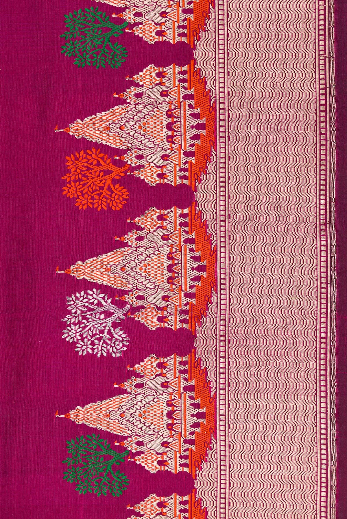 Border image of Magenta Dual Tone Banarasi Silk Saree with Zari And Thread Butta on the body and Fancy Border. 