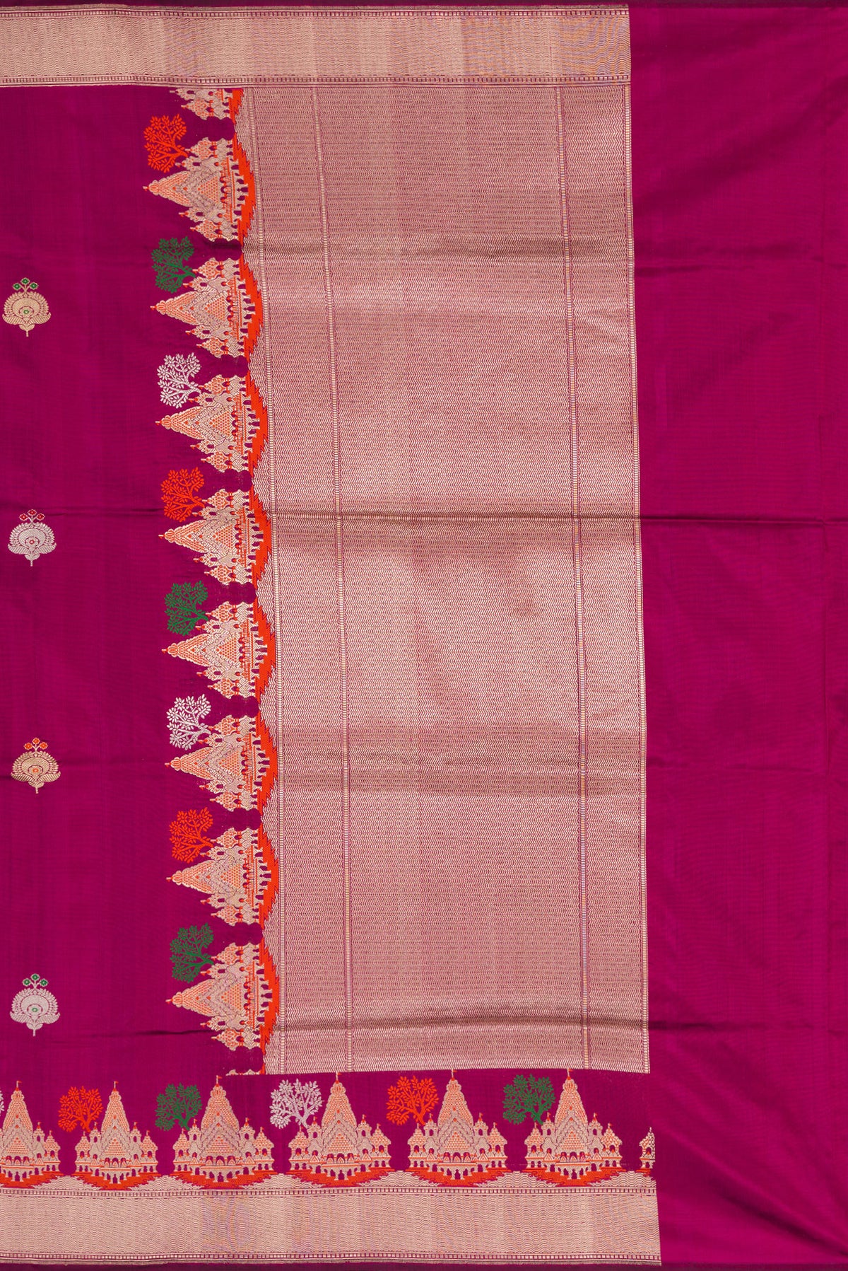 Close up image of the pallu of Magenta Dual Tone Banarasi Silk Saree with Zari And Thread Butta on the body and Fancy Border. 