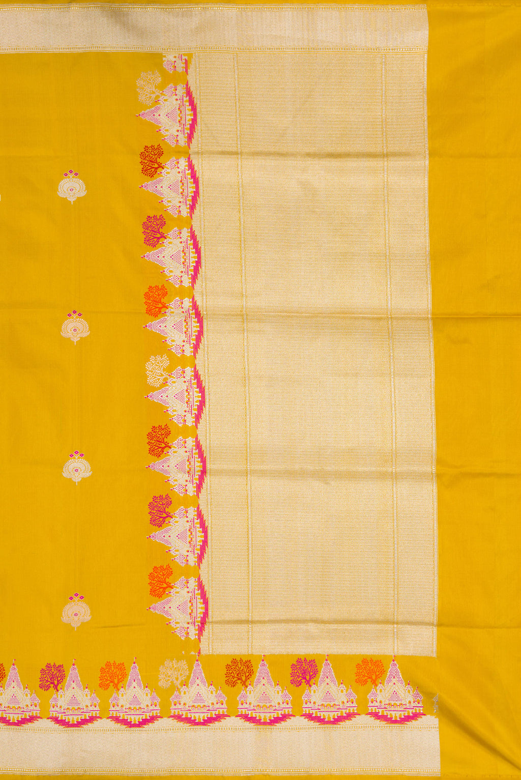Close up image of the pallu of Mustard Dual Tone Banarasi Silk Saree with Zari And Thread Butta on the body and Fancy Border. 