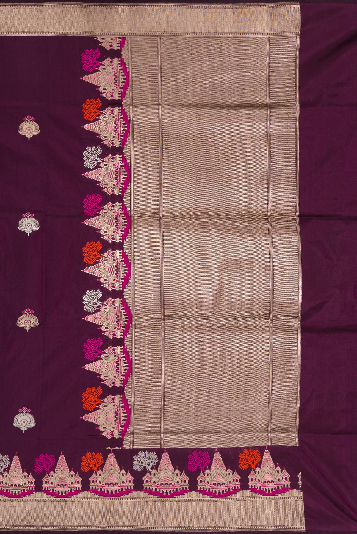 Close up image of the pallu of Burgundy Dual Tone Banarasi Silk Saree with Zari And Thread Butta on the body and Fancy Border. 