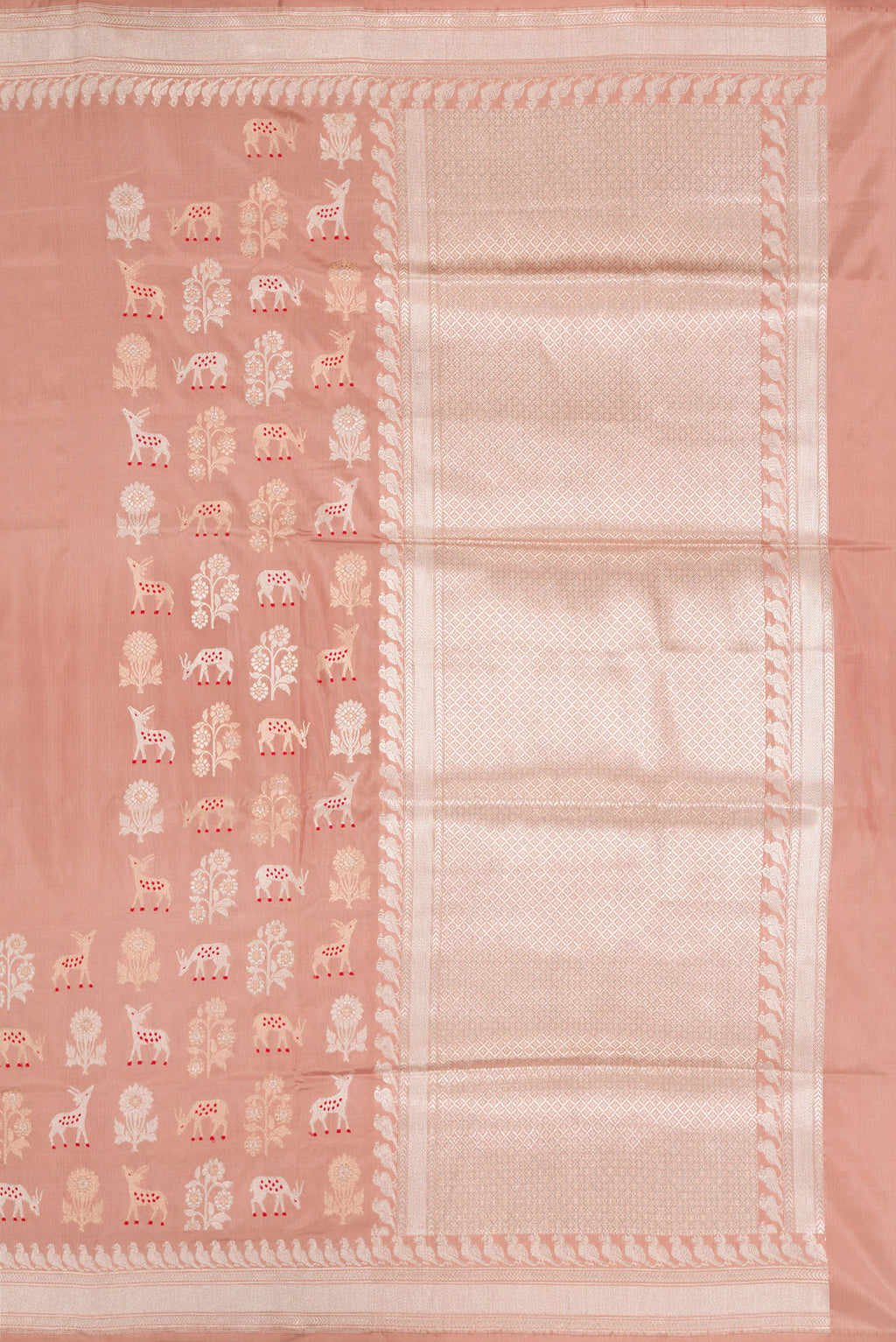 Close up image of the pallu of Golden Peach Dual Tone Banarasi Silk Saree with Zari And Thread Butta on the body and Fancy Border. 