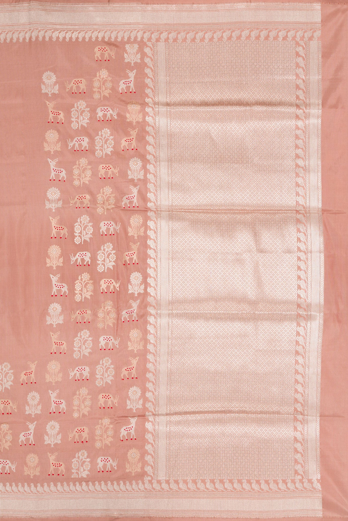 Close up image of the pallu of Golden Peach Dual Tone Banarasi Silk Saree with Zari And Thread Butta on the body and Fancy Border. 