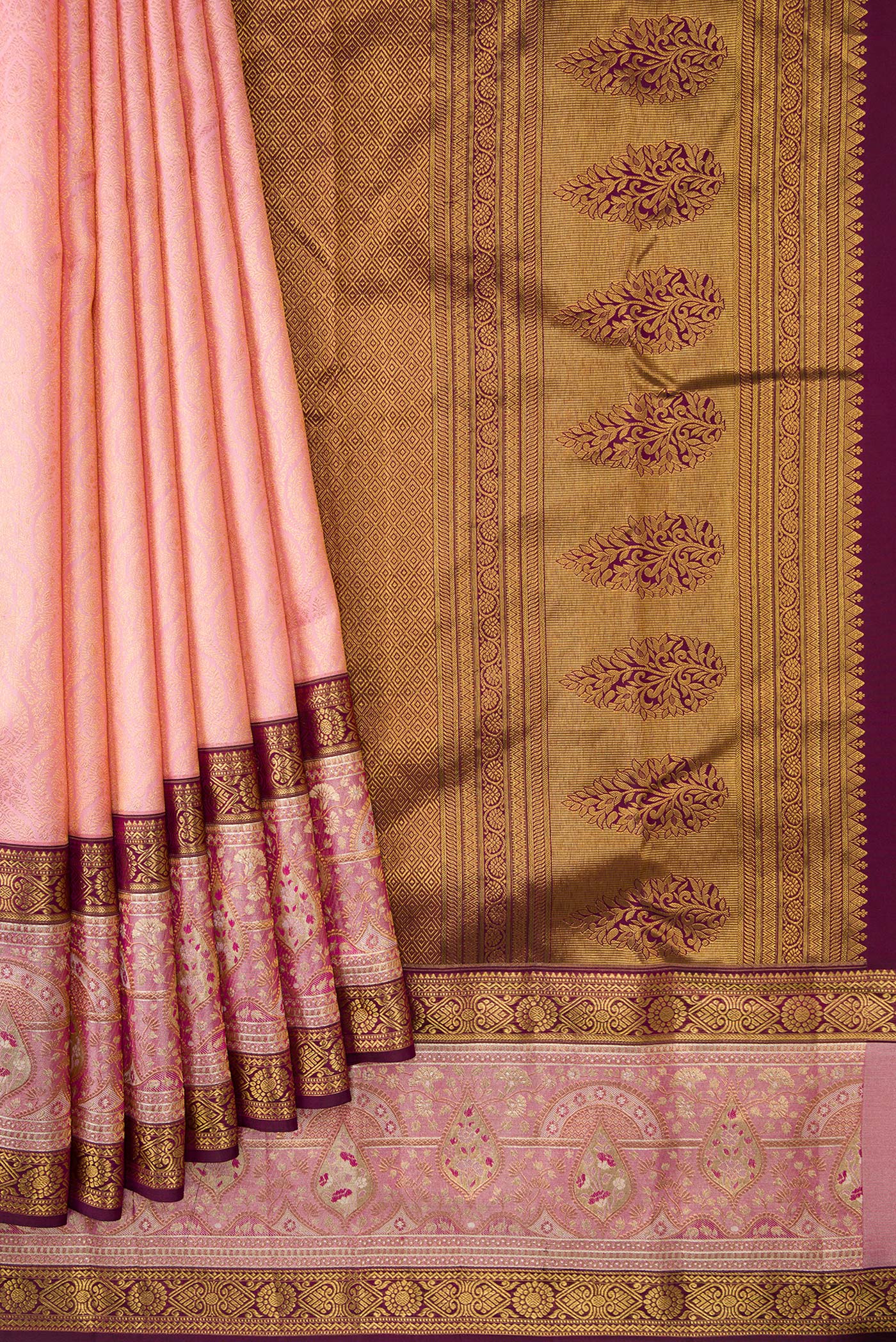 Pleats and pallu of Pink Dual Tone Kanjivaram Silk Saree with Zari Brocade on the body and Fancy Border. 