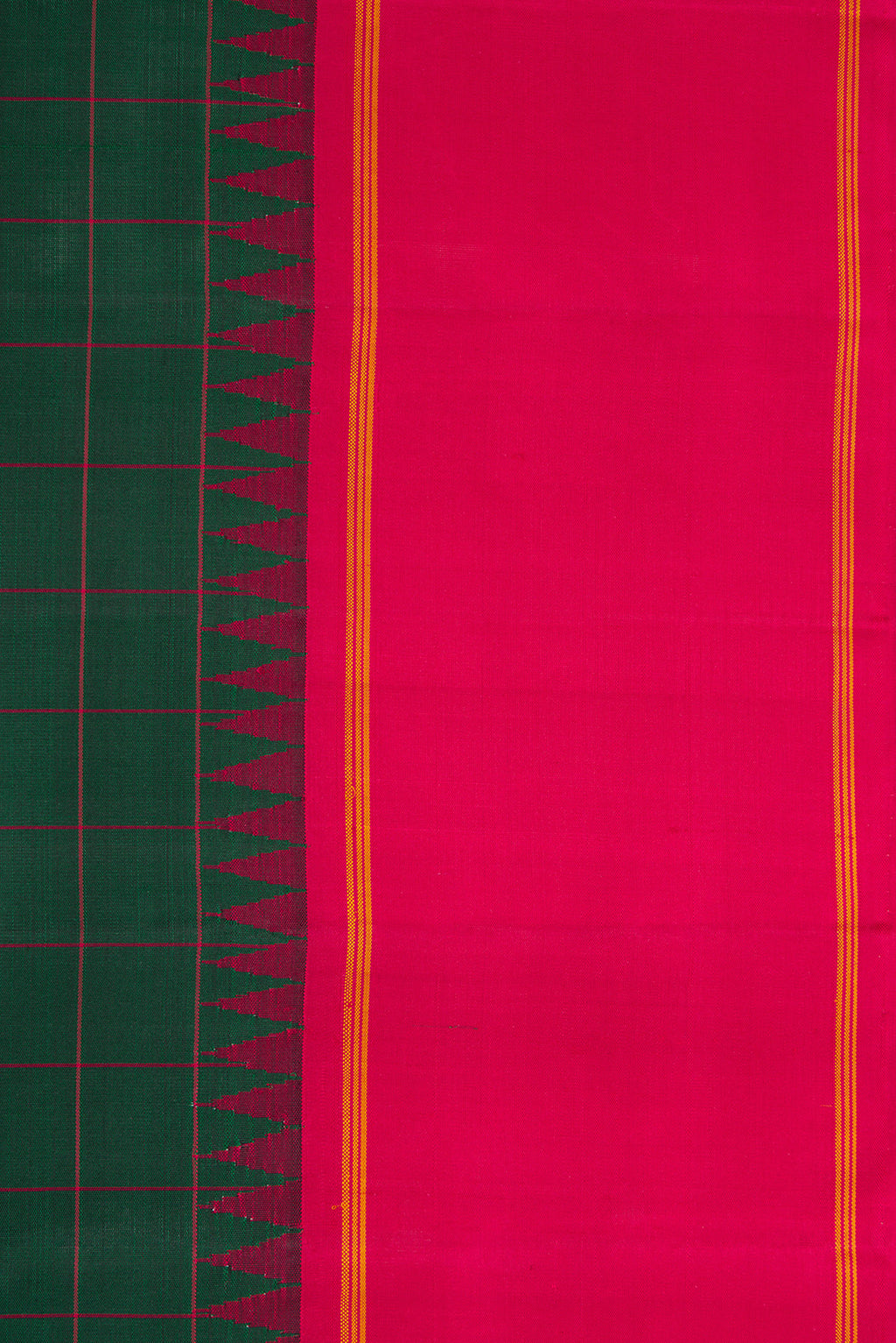 Border image of Green, Maroon & Burgundy Dual Tone Kanjivaram Silk Saree with Checked design on the body and Ganga Jamuna Border. 