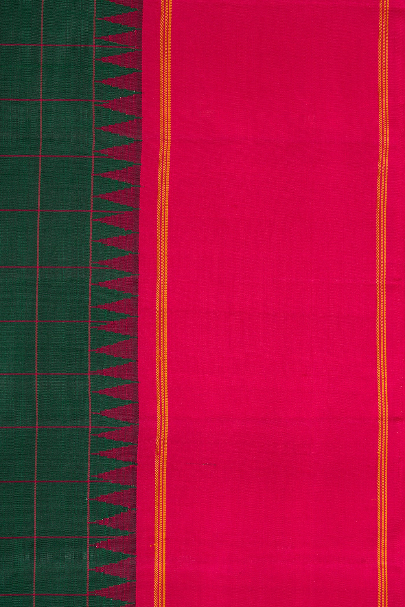 Border image of Green, Maroon & Burgundy Dual Tone Kanjivaram Silk Saree with Checked design on the body and Ganga Jamuna Border. 
