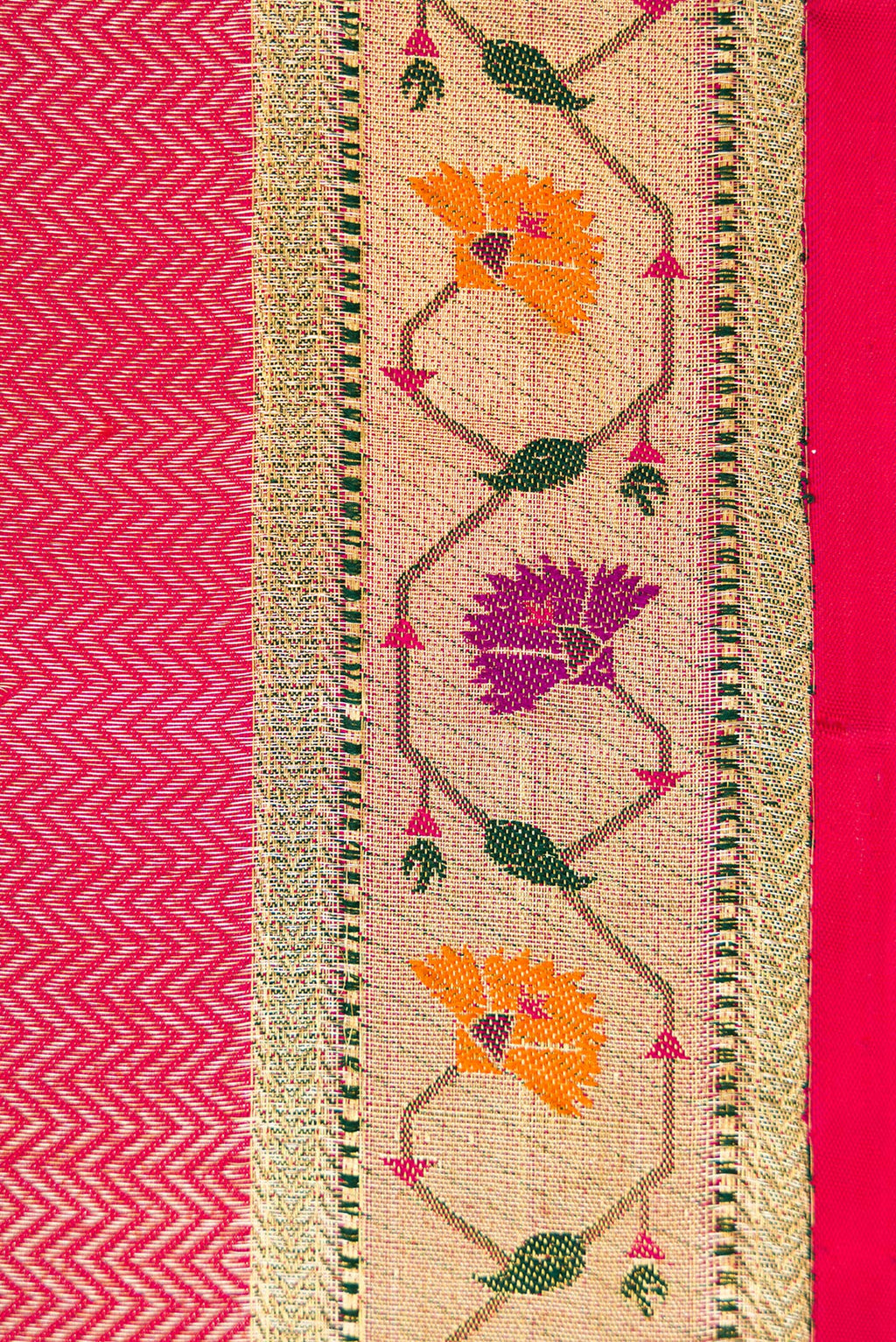 Border image of Pink Dual Tone Kanjivaram Tissue Silk Saree with Zari Brocade on the body and Paithani Border. 