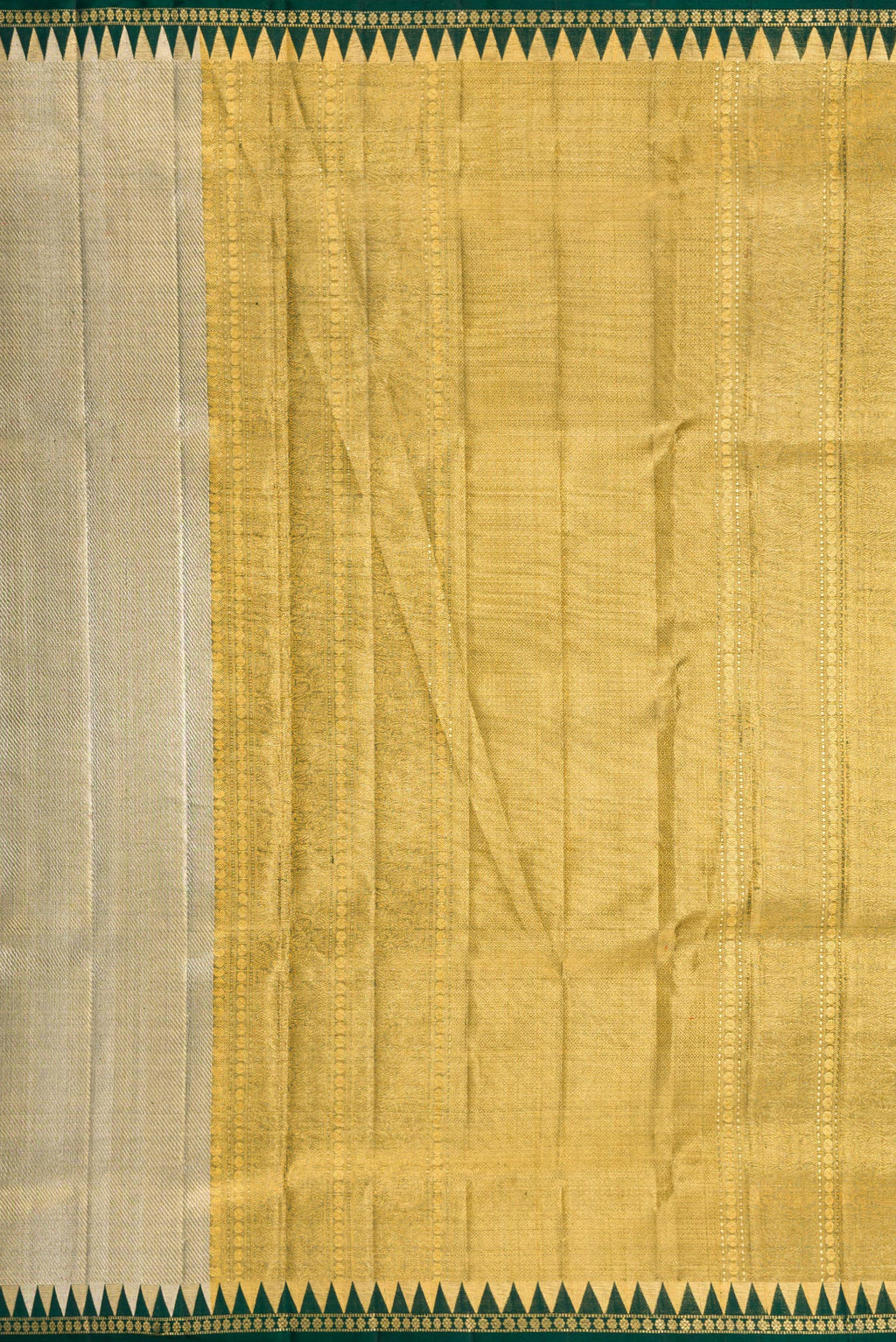 Close up image of the pallu of Gold Dual Tone Kanjivaram Tissue Silk Saree with Zari Brocade on the body and Temple Border. 