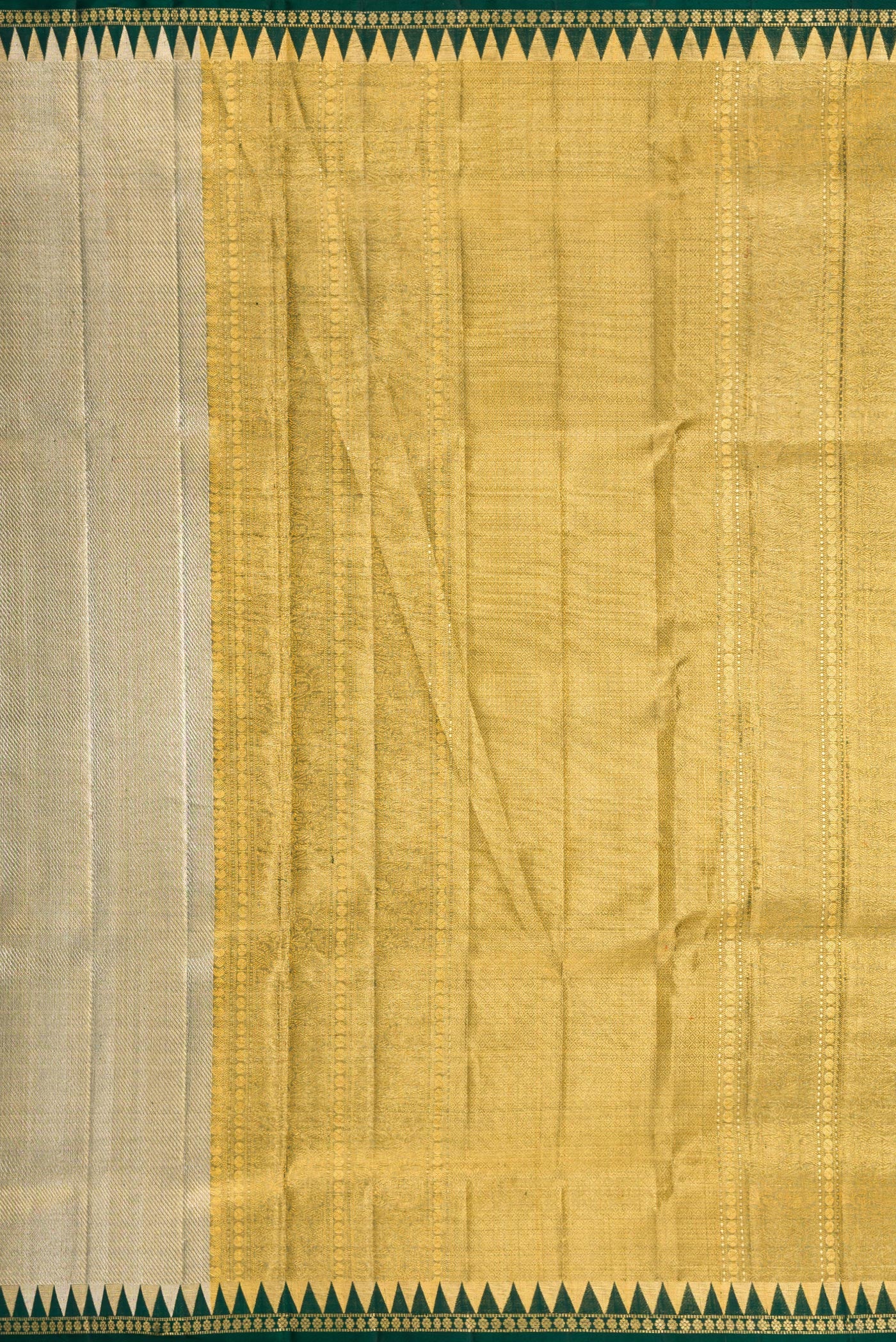 Close up image of the pallu of Gold Dual Tone Kanjivaram Tissue Silk Saree with Zari Brocade on the body and Temple Border. 