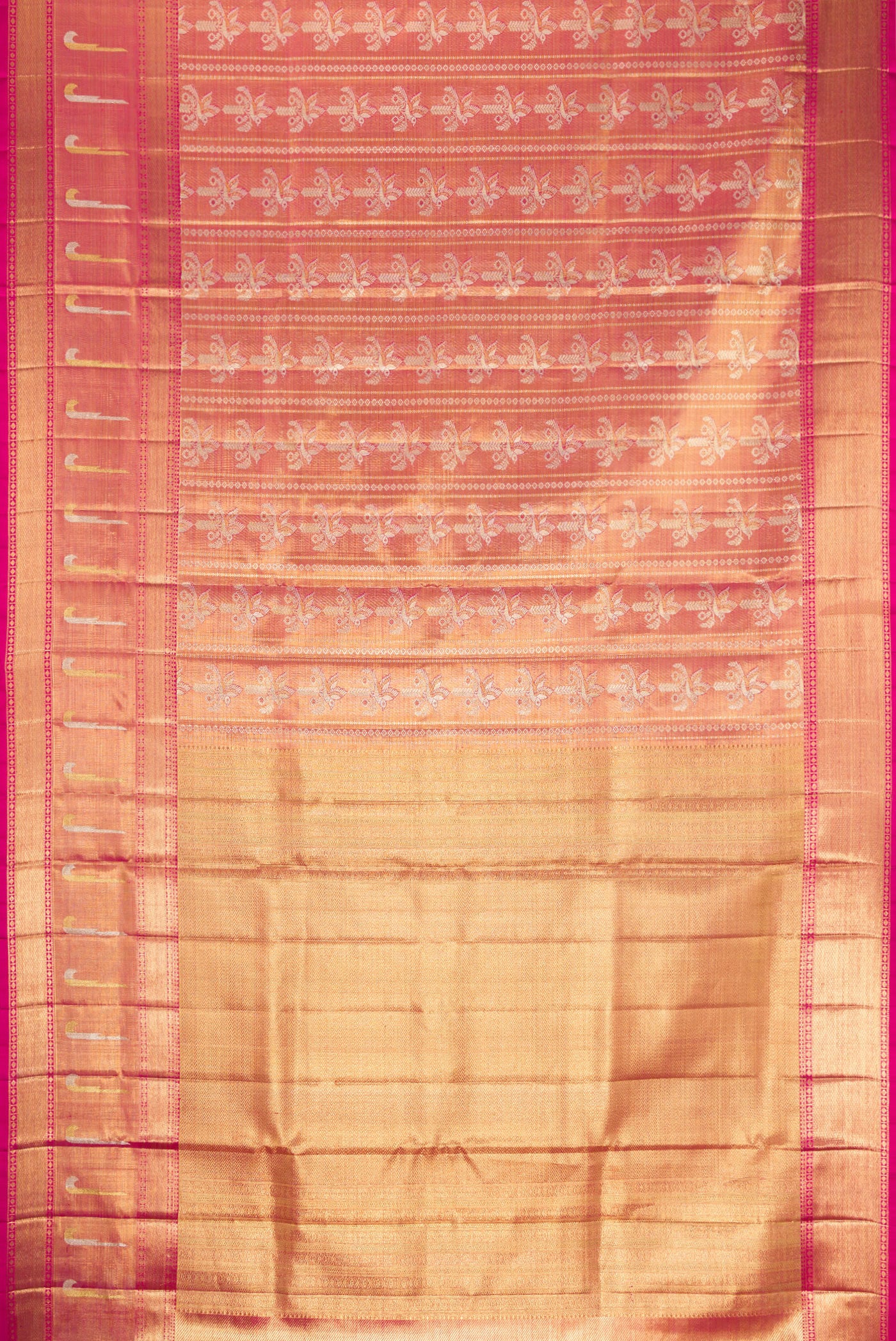 Flat view of Magenta Dual Tone Kanjivaram Tissue Silk Saree with Zari Brocade on the body and Paithani Border. 