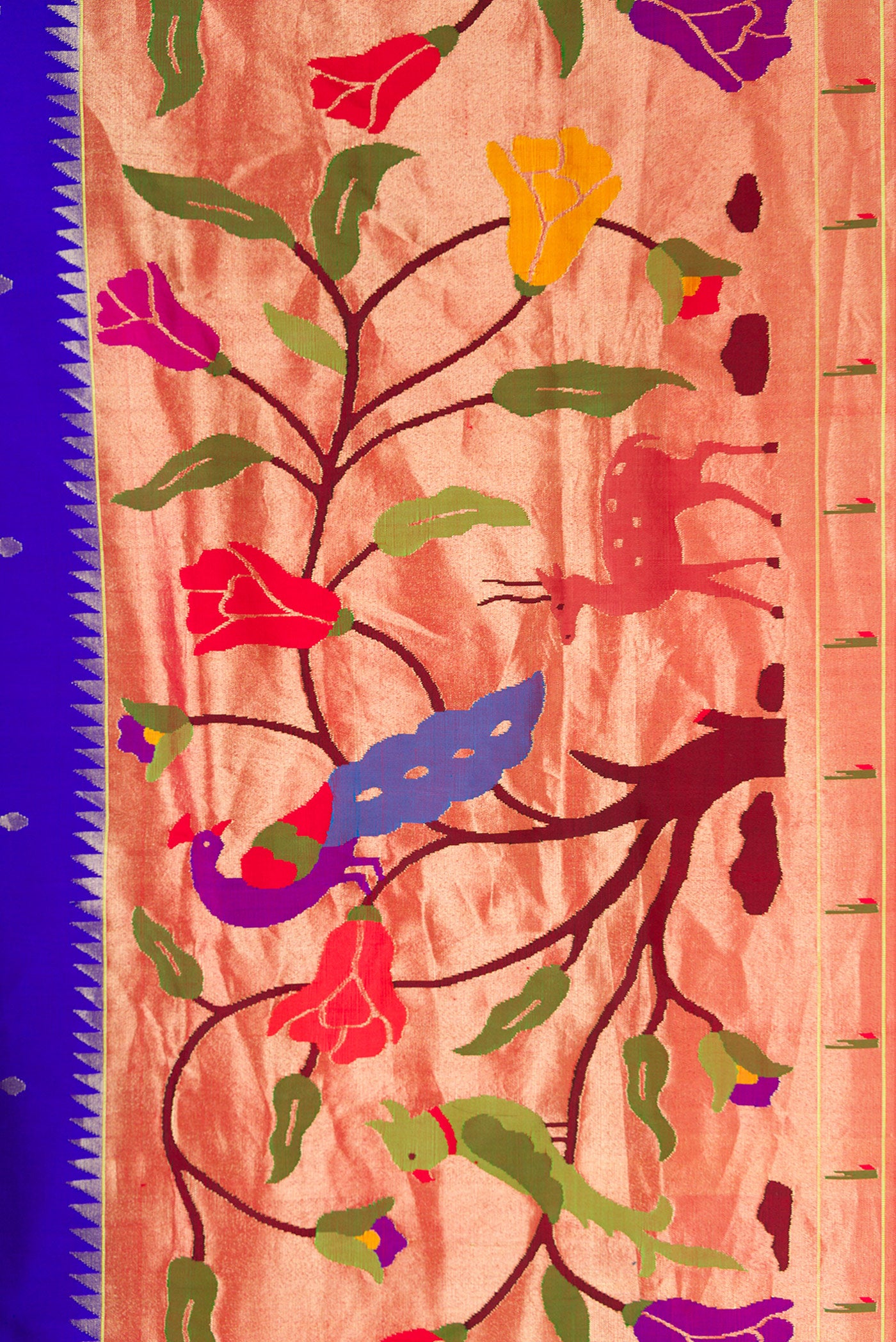 Border image of Pure Silk Pure Zari Royal Blue Dual Tone Paithani Saree with Zari Butta on the body and Paithani Border. 