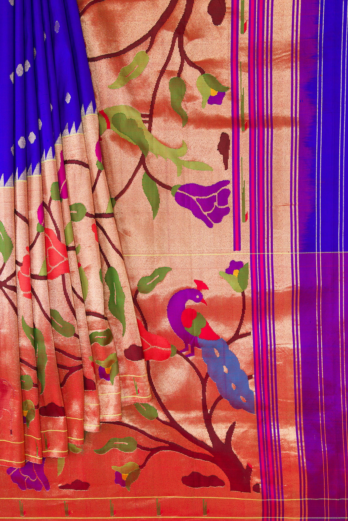 Pleats and pallu of Pure Silk Pure Zari Royal Blue Dual Tone Paithani Saree with Zari Butta on the body and Paithani Border. 