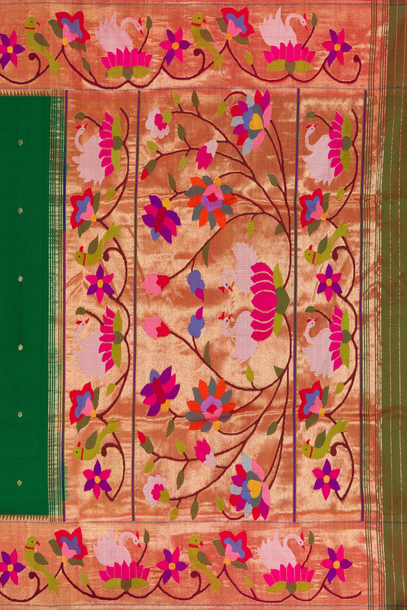 Close up image of the pallu of Pure Silk Pure Zari Bottle Green Dual Tone Paithani Saree with Zari Butta on the body and Paithani Border. 