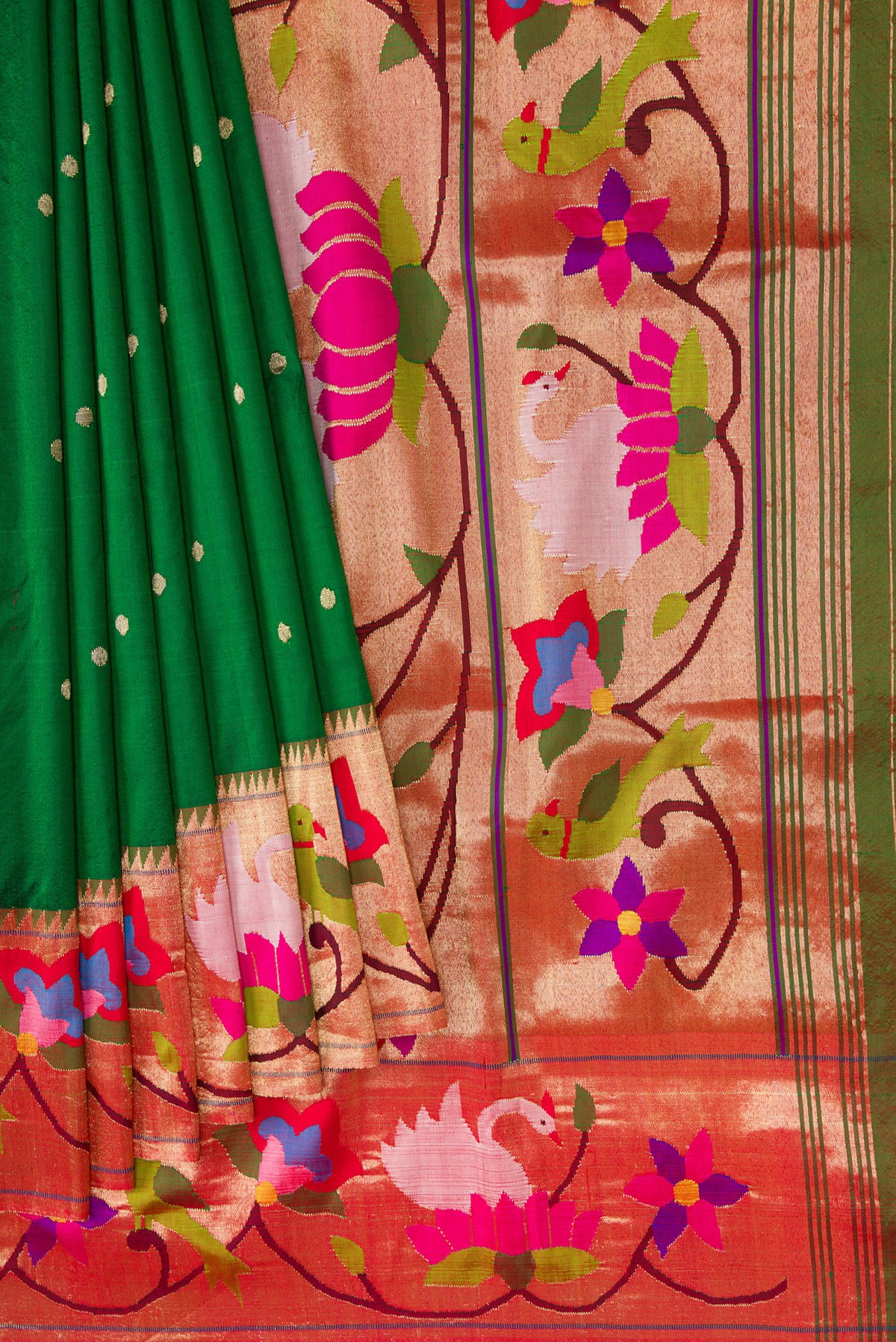 Pleats and pallu of Pure Silk Pure Zari Bottle Green Dual Tone Paithani Saree with Zari Butta on the body and Paithani Border. 