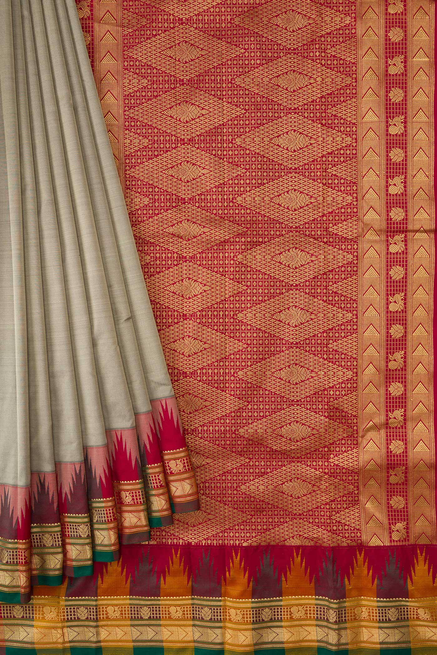 Pleats and pallu of Grey Dual Tone Kanjivaram Silk Saree with Plain Body and Temple Border. 