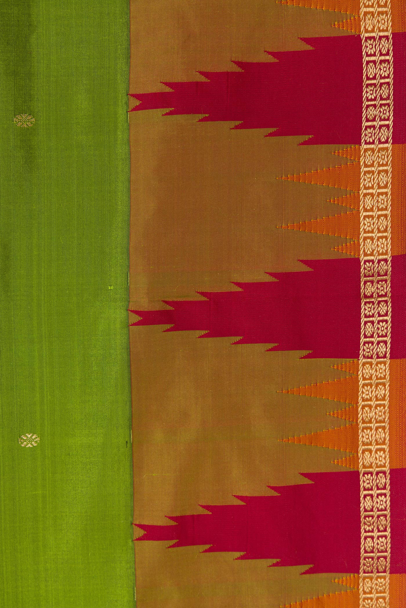 Border image of Green Dual Tone Kanchipuram Silk Saree with Zari Butta on the body and Temple Border. 