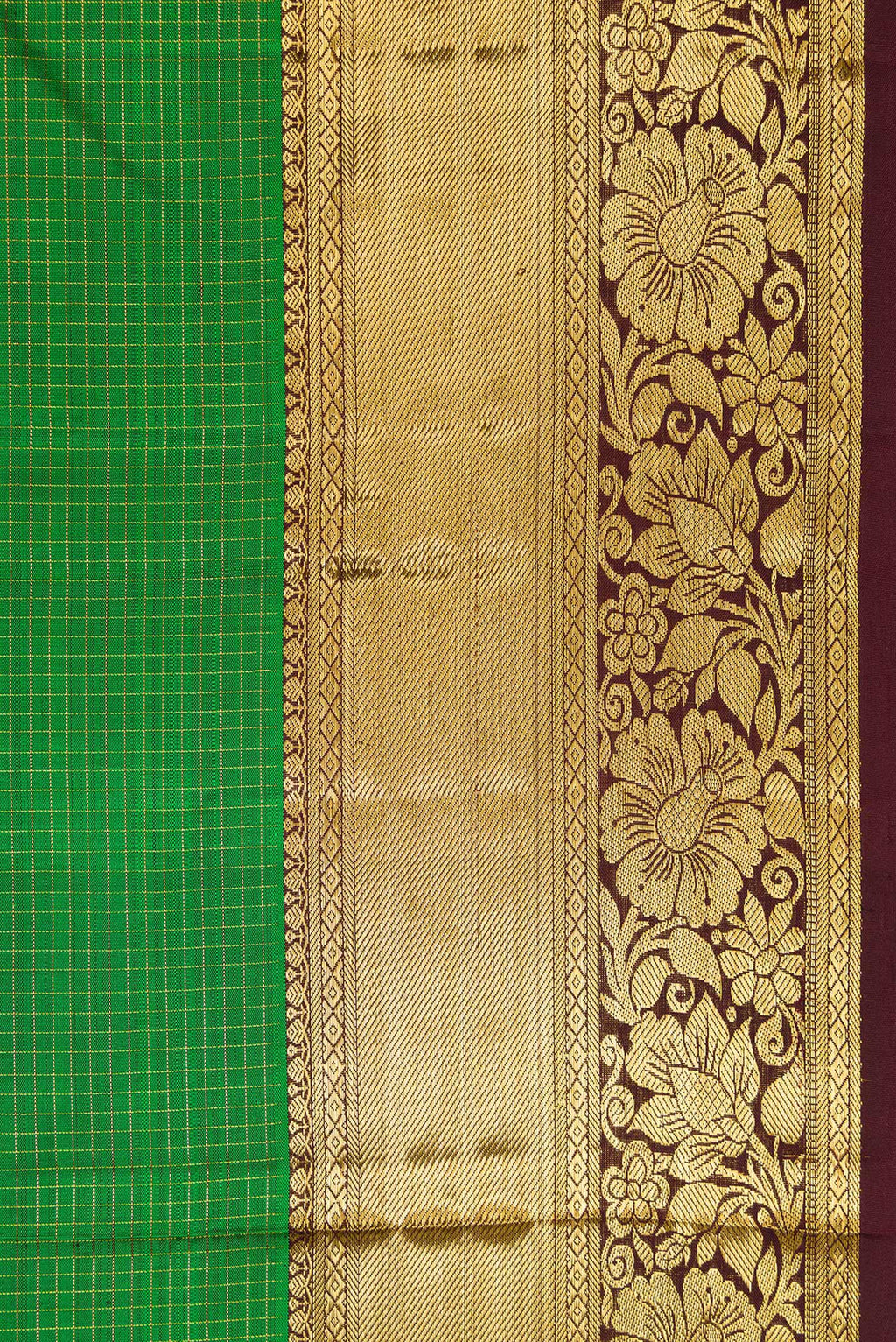 Border image of Bottle Green Dual Tone Kanchipuram Silk Saree with Checked design on the body and Zari Border. 