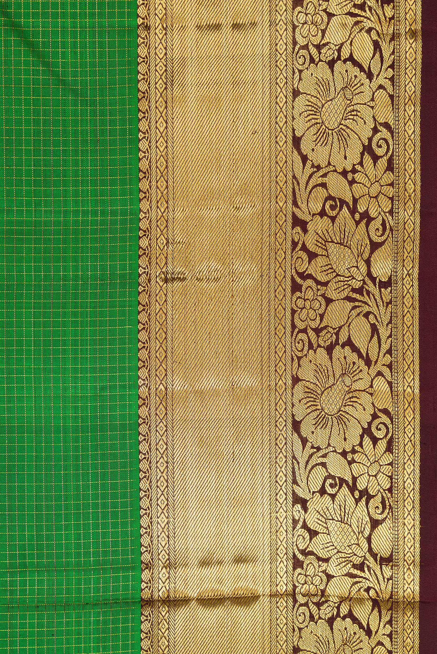 Border image of Bottle Green Dual Tone Kanchipuram Silk Saree with Checked design on the body and Zari Border. 