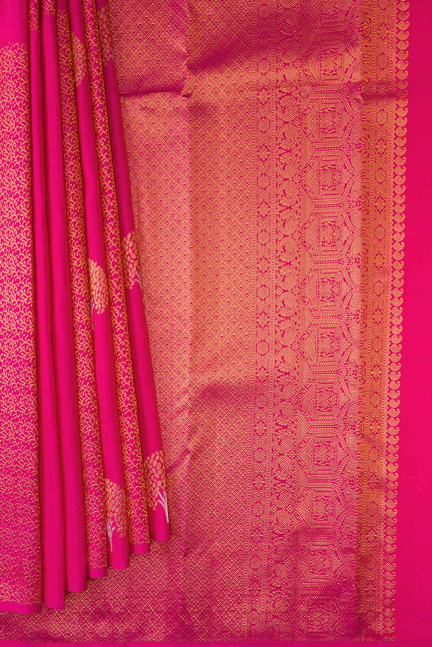 Pleats and pallu of Dark Pink Dual Tone Kanjivaram Silk Saree with Zari Butta on the body and Without Border. 