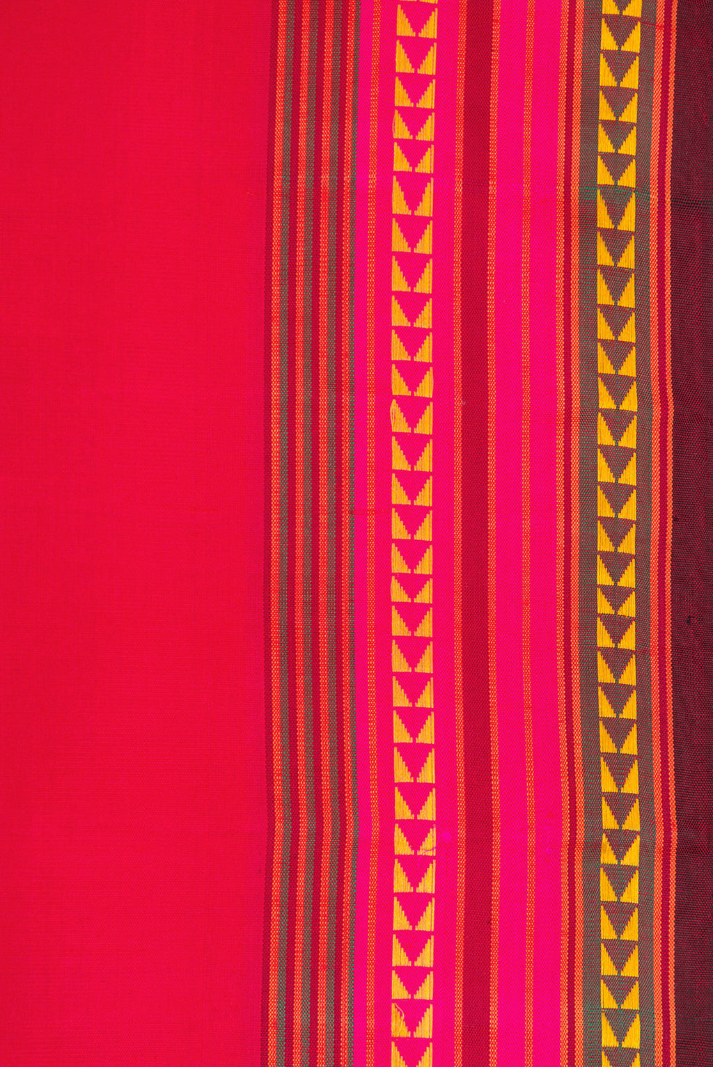 Border image of Red Dual Tone Kanchipuram Silk Saree with Plain Body and Thread Border. 