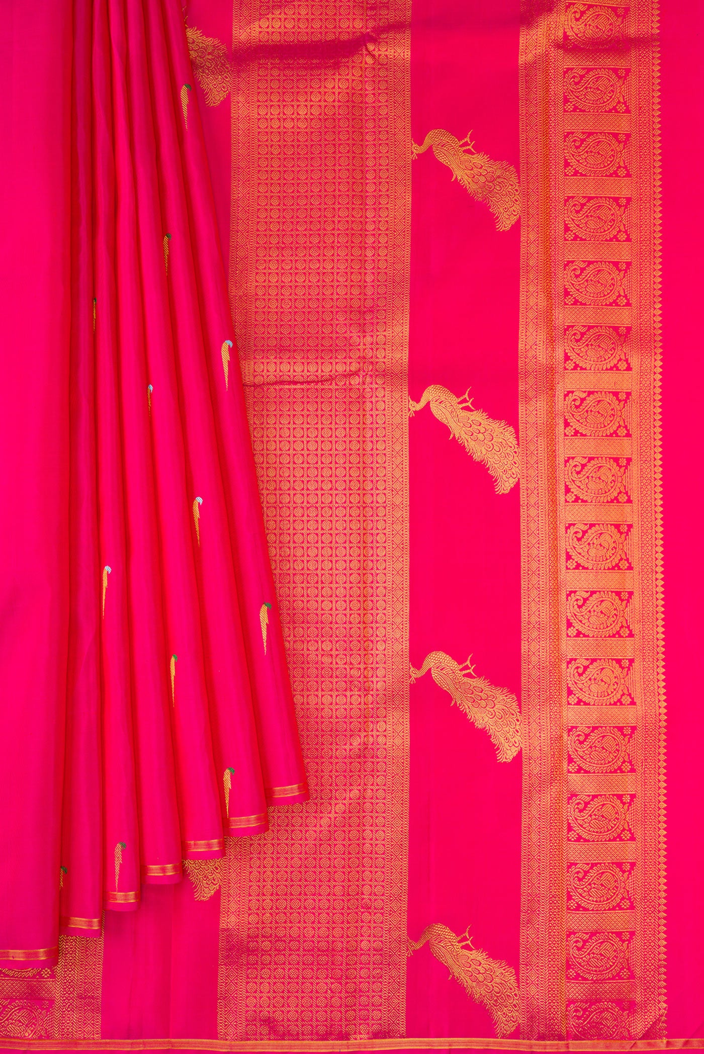 Pleats and pallu of Pure Silk Pure Zari Pink Dual Tone Kanjivaram Saree with Zari And Thread Butta on the body and Thin Zari Line. 