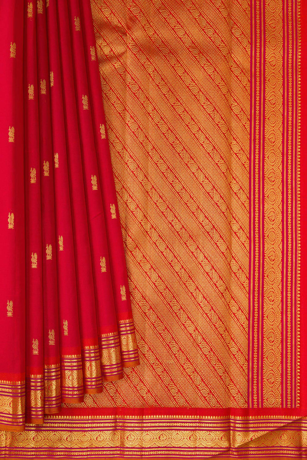 Pleats and pallu of Red Kanjivaram Silk Saree with Zari Butta on the body and Zari Border. 