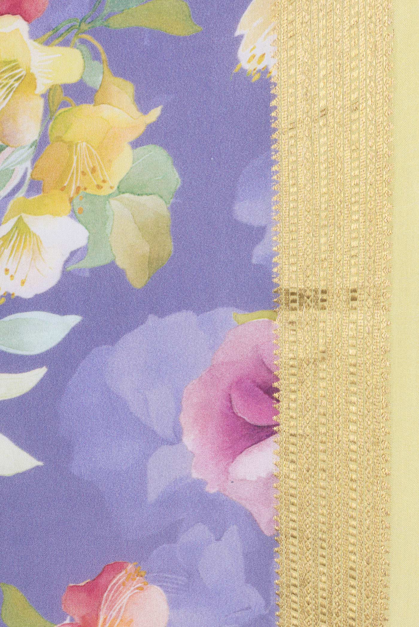Border image of Lavender Dual Tone Mysore Crepe Saree with Printed design on the body and Zari Border. 
