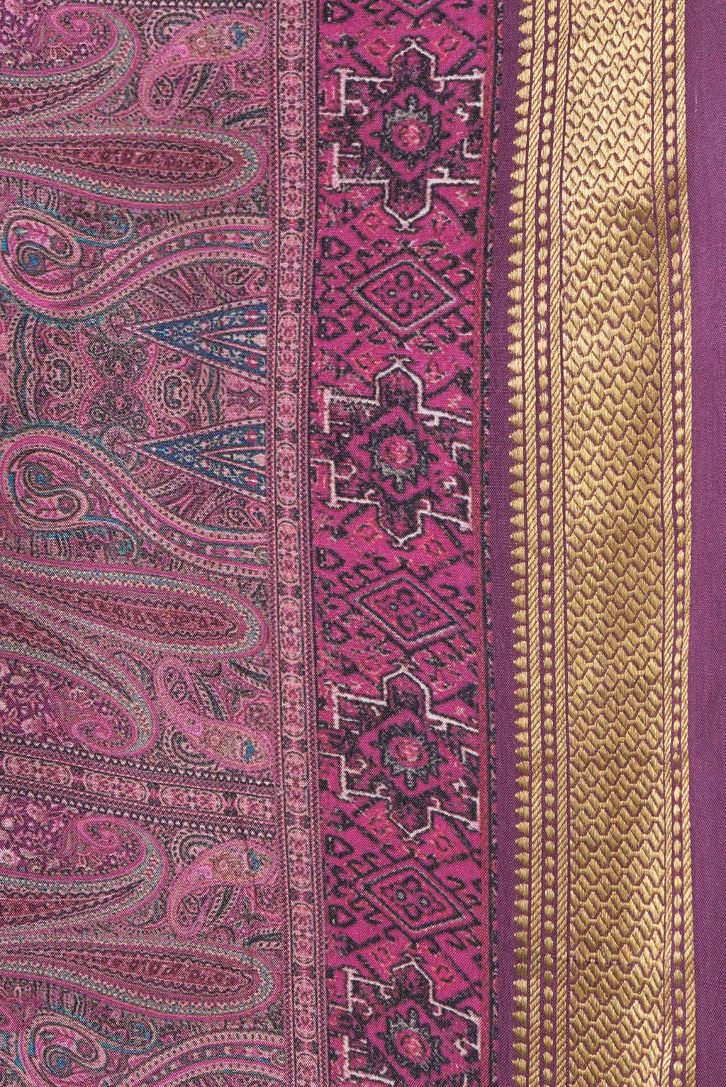 Border image of Magenta Dual Tone Mysore Crepe Saree with Printed design on the body and Zari Border. 