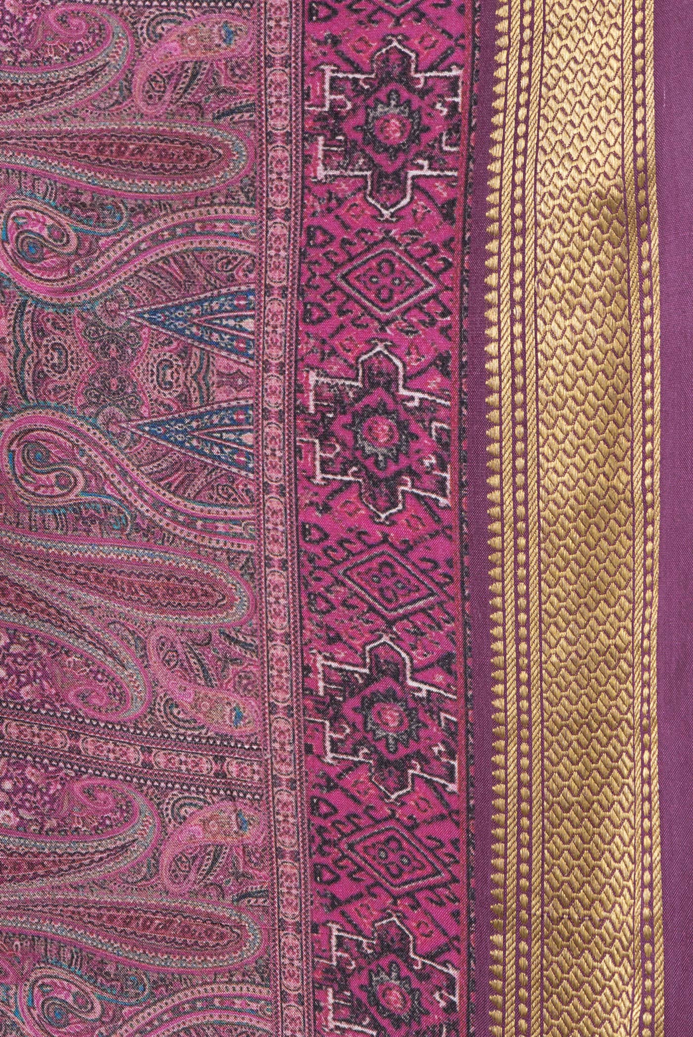 Border image of Magenta Dual Tone Mysore Crepe Saree with Printed design on the body and Zari Border. 
