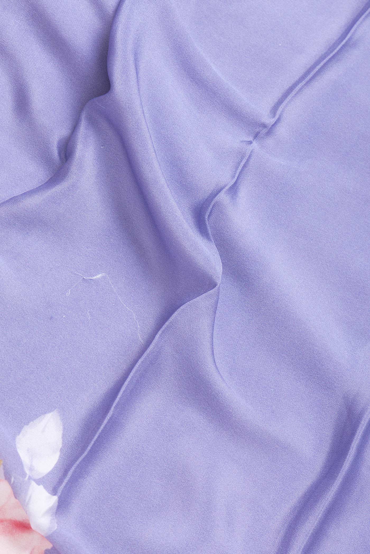 Close up of Lavender Dual Tone Mysore Crepe Saree with Printed design on the body and Zari Border.  displaying folds