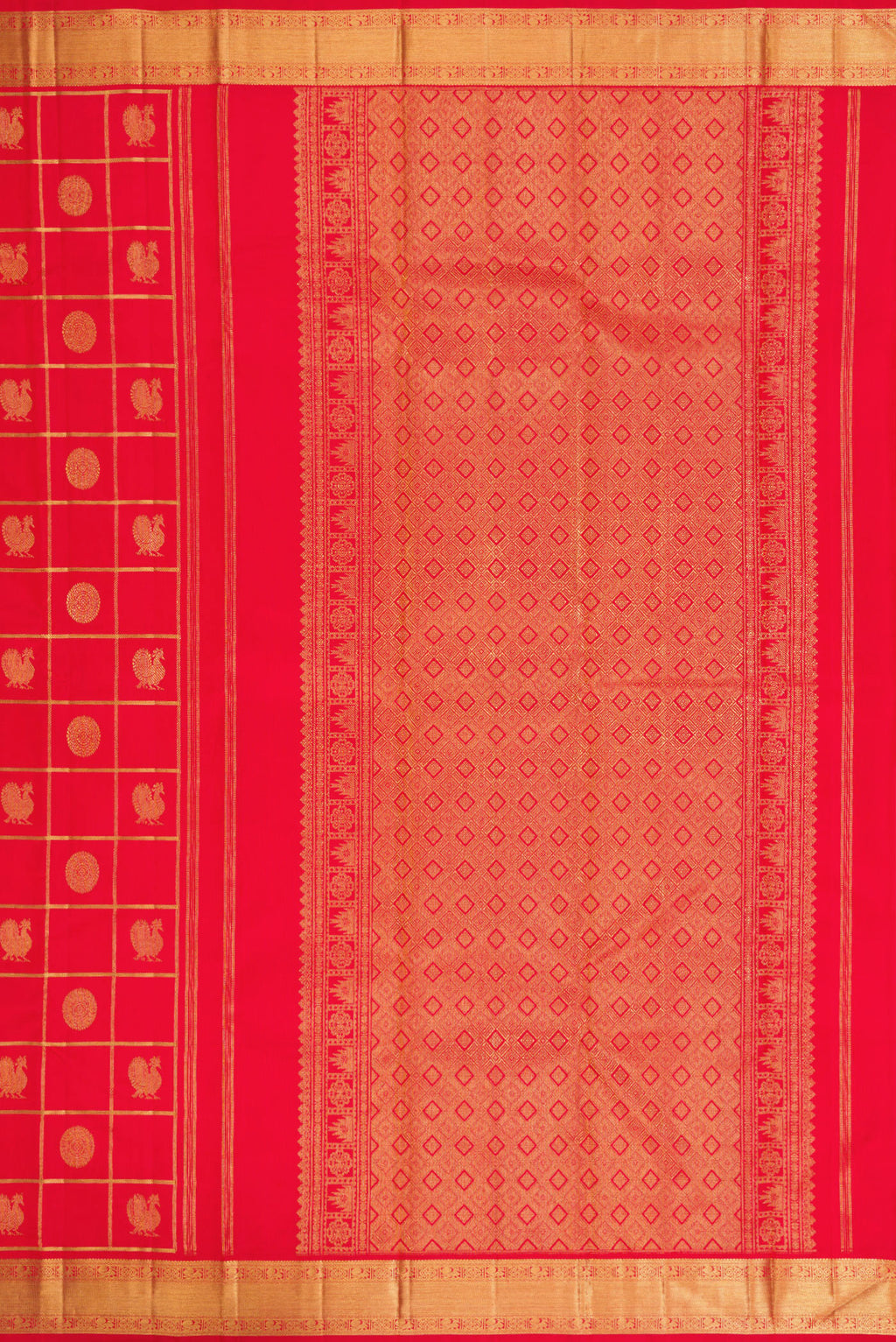 Close up image of the pallu of Pure Silk Pure Zari Red Dual Tone Kanjivaram Saree with Checked design on the body and Zari Border. 