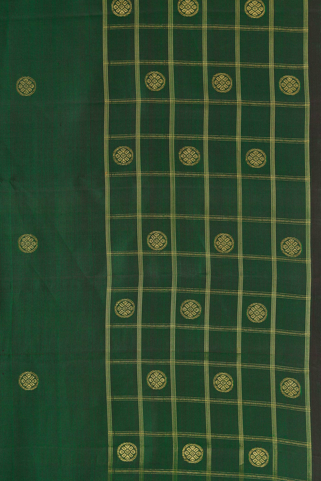 Border image of Pure Silk Pure Zari Green Dual Tone Kanchipuram Saree with Zari Butta on the body and Zari Border. 