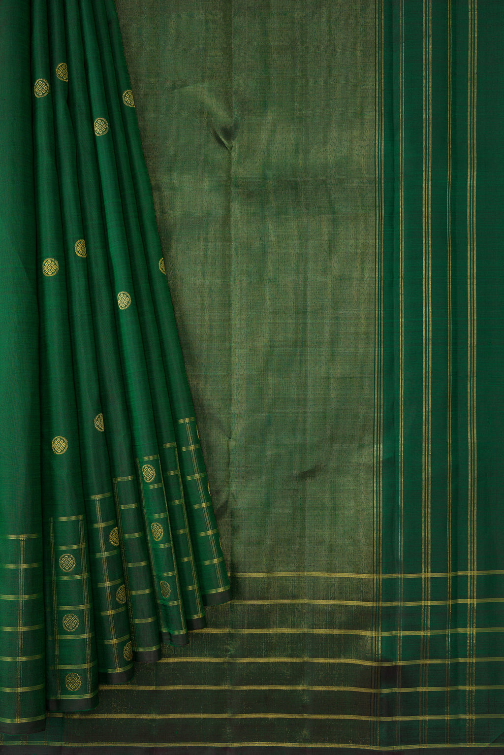 Pleats and pallu of Pure Silk Pure Zari Green Dual Tone Kanchipuram Saree with Zari Butta on the body and Zari Border. 