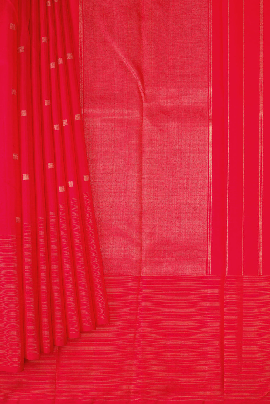 Pleats and pallu of Pure Silk Pure Zari Red Dual Tone Kanchipuram Saree with Zari Butta on the body and Without Border. 