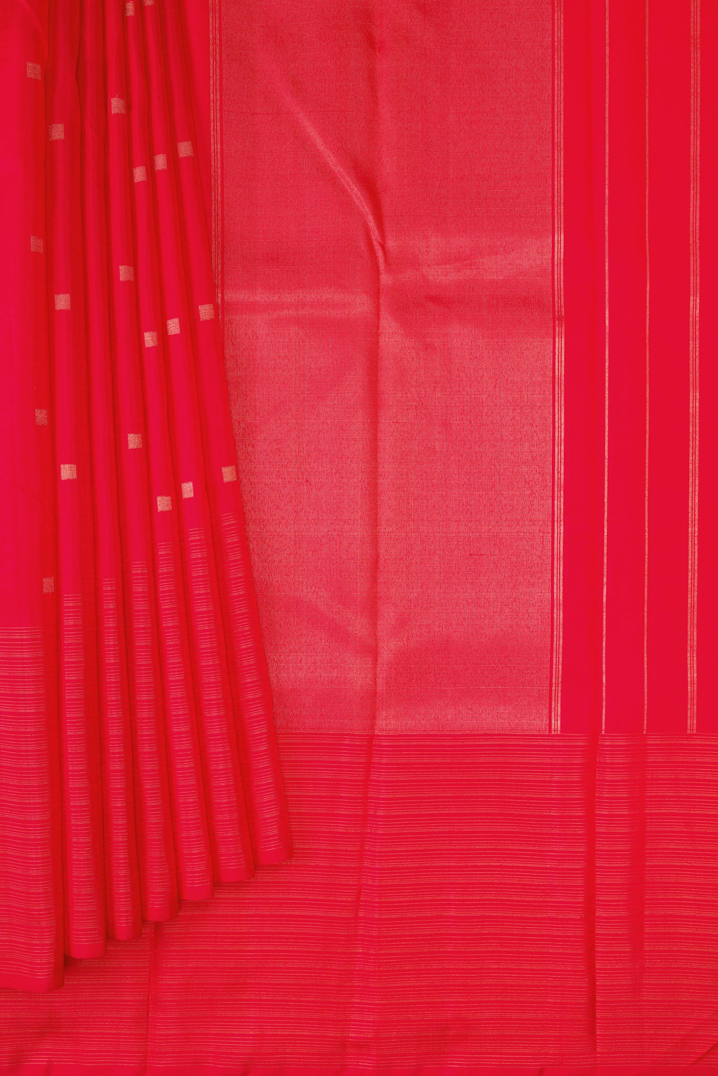 Pleats and pallu of Pure Silk Pure Zari Red Dual Tone Kanchipuram Saree with Zari Butta on the body and Without Border. 