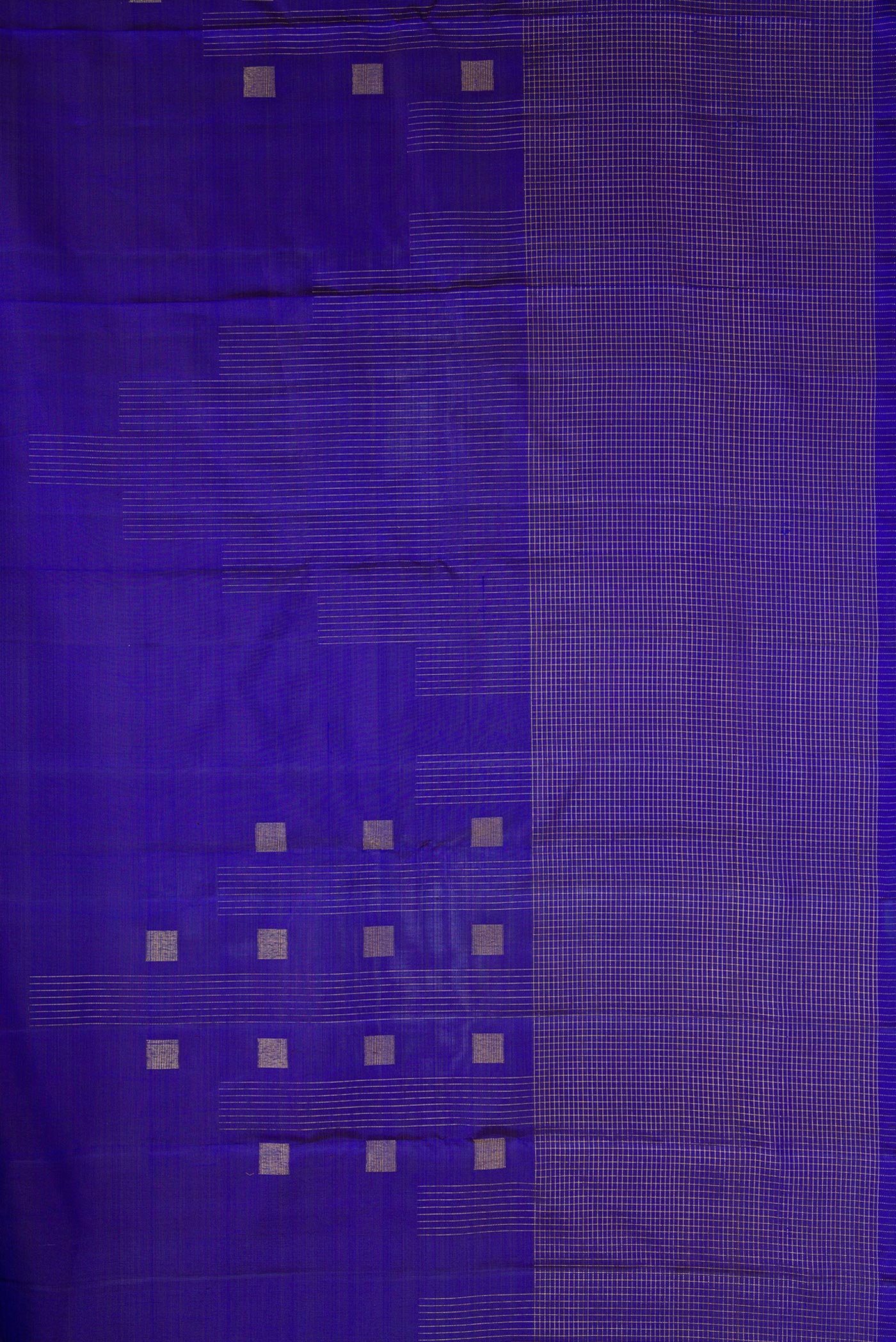 Border image of Pure Silk Pure Zari Royal Blue Dual Tone Kanchipuram Saree with Zari Butta on the body and Fancy Border. 
