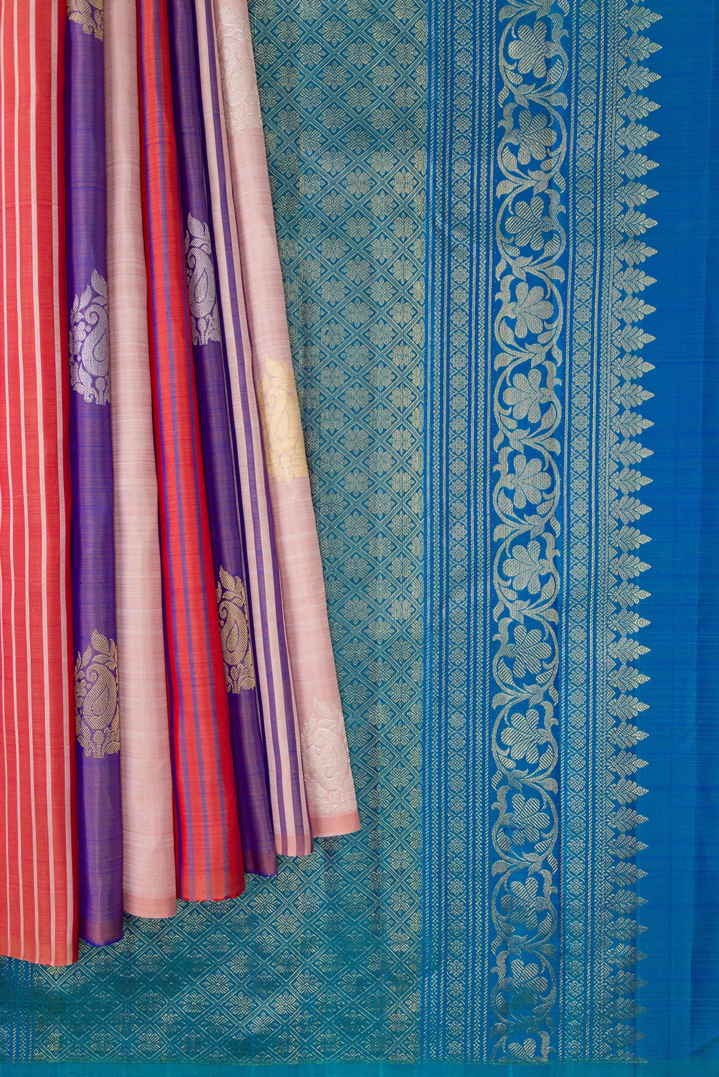 Pleats and pallu of Maroon, Beige and Navy Blue Color Kanchipuram Silk Saree with Stripes on the body and Without Border. 