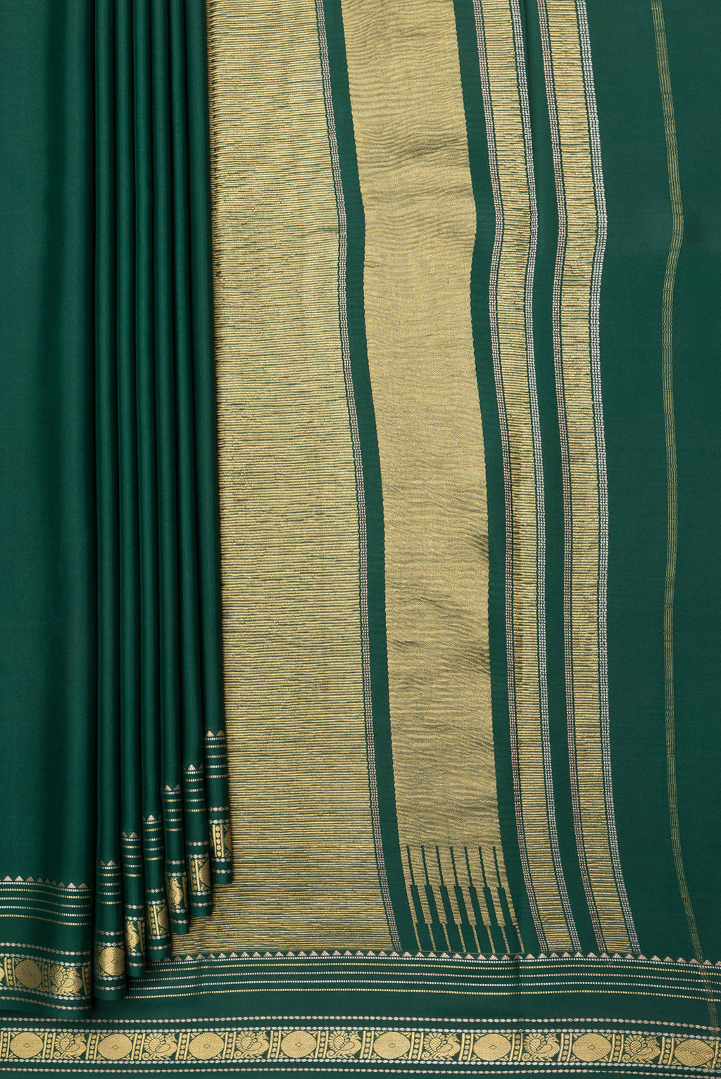 Pleats and pallu of Bottle Green Mysore Silk Saree with Plain Body and Fancy Border. 