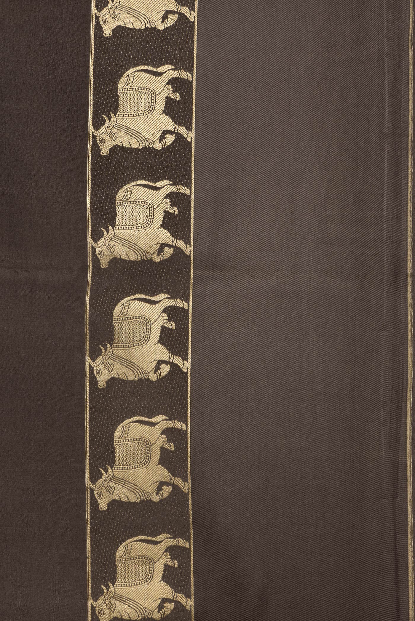 Border image of Brown Dual Tone Mysore Silk Saree with Plain Body and Fancy Border. 