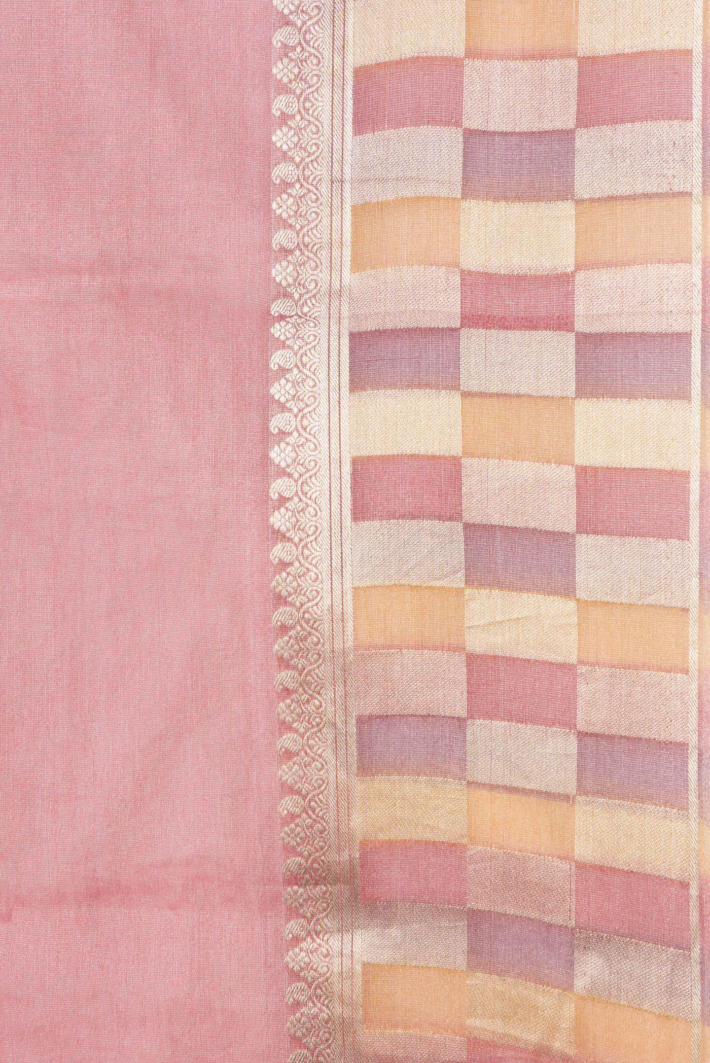 Border image of Pink Dual Tone Georgette Saree with Plain Body and Checks Border. 