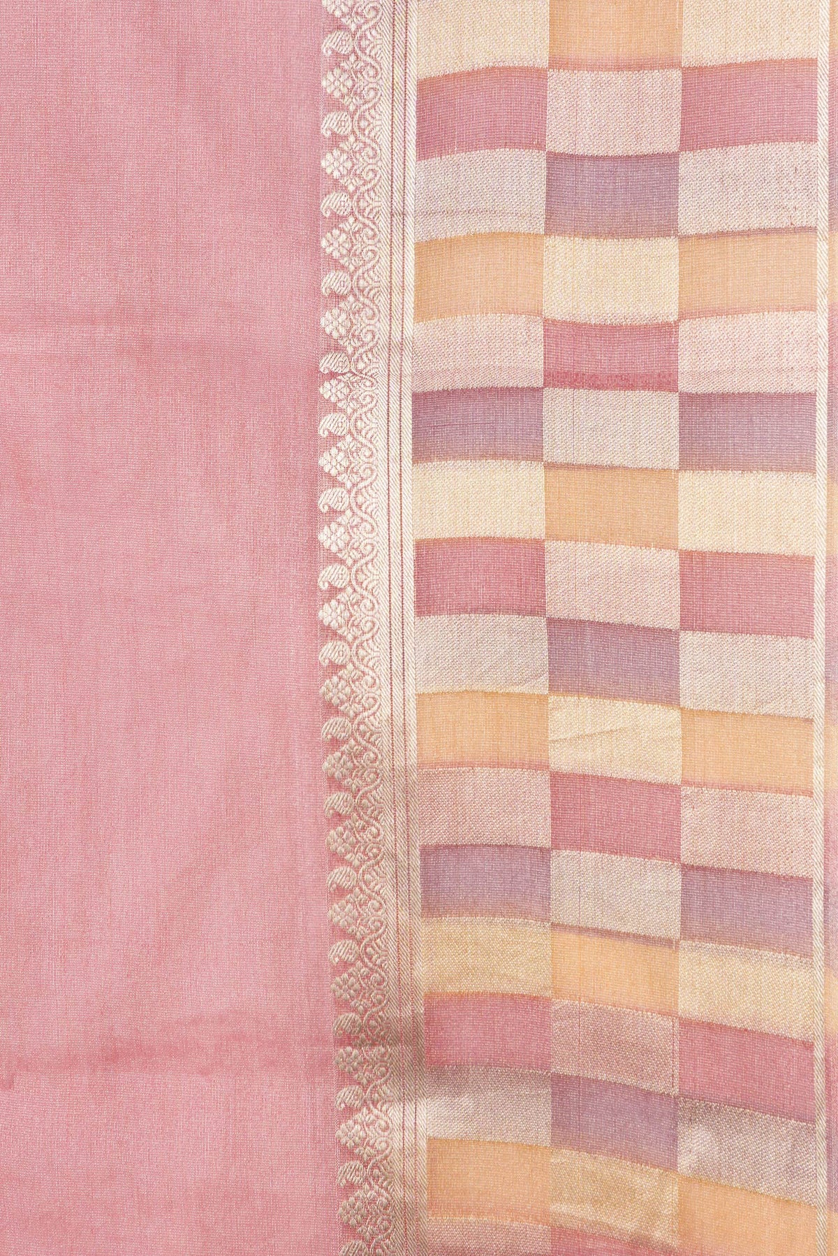 Border image of Pink Dual Tone Georgette Saree with Plain Body and Checks Border. 