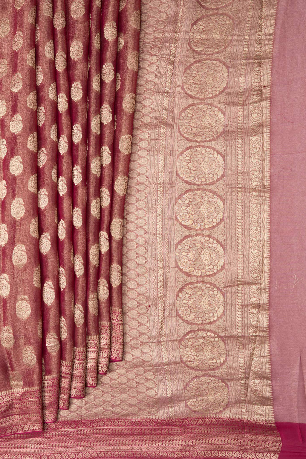 Pleats and pallu of Pink Dual Tone Mysore Georgette Saree with Zari Brocade on the body and Zari Border. 