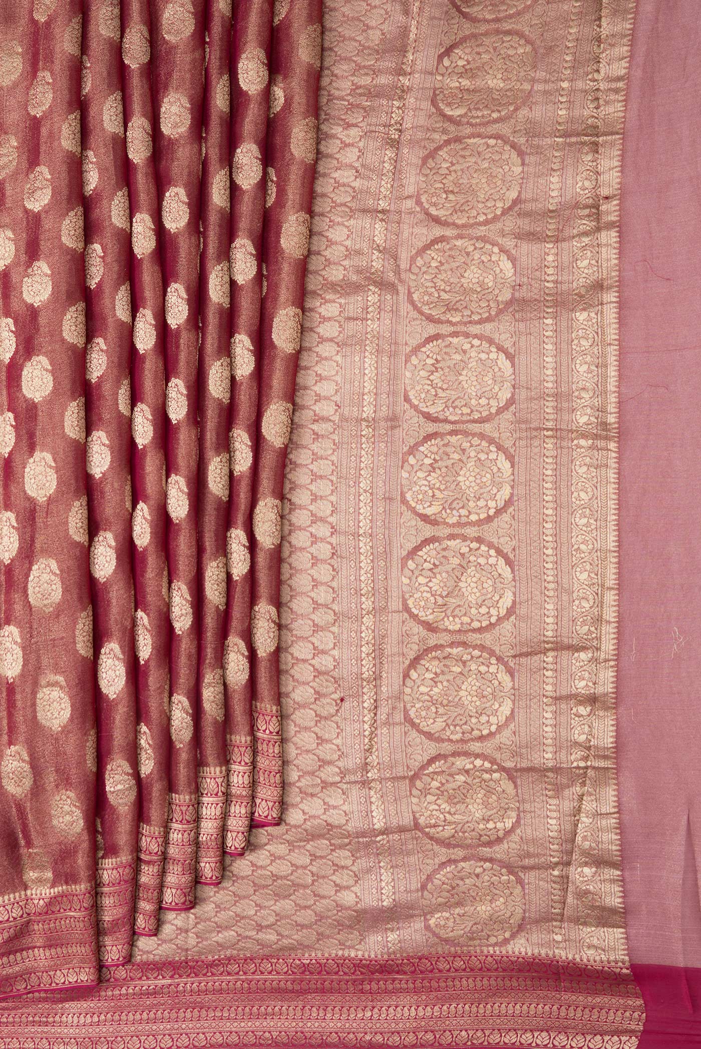 Pleats and pallu of Pink Dual Tone Mysore Georgette Saree with Zari Brocade on the body and Zari Border. 
