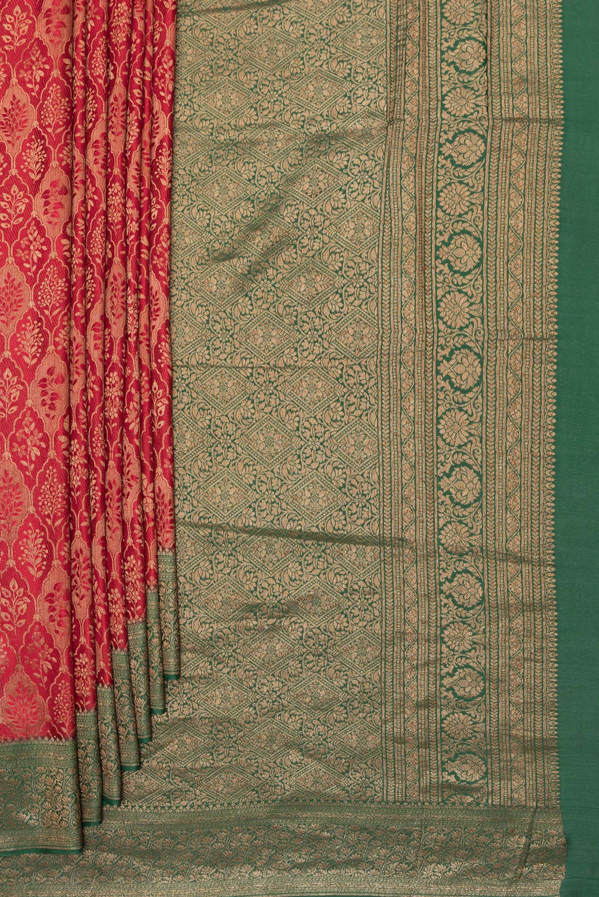 Pleats and pallu of Maroon Dual Tone Banarasi Georgette Saree with Zari Brocade on the body and Zari Border. 