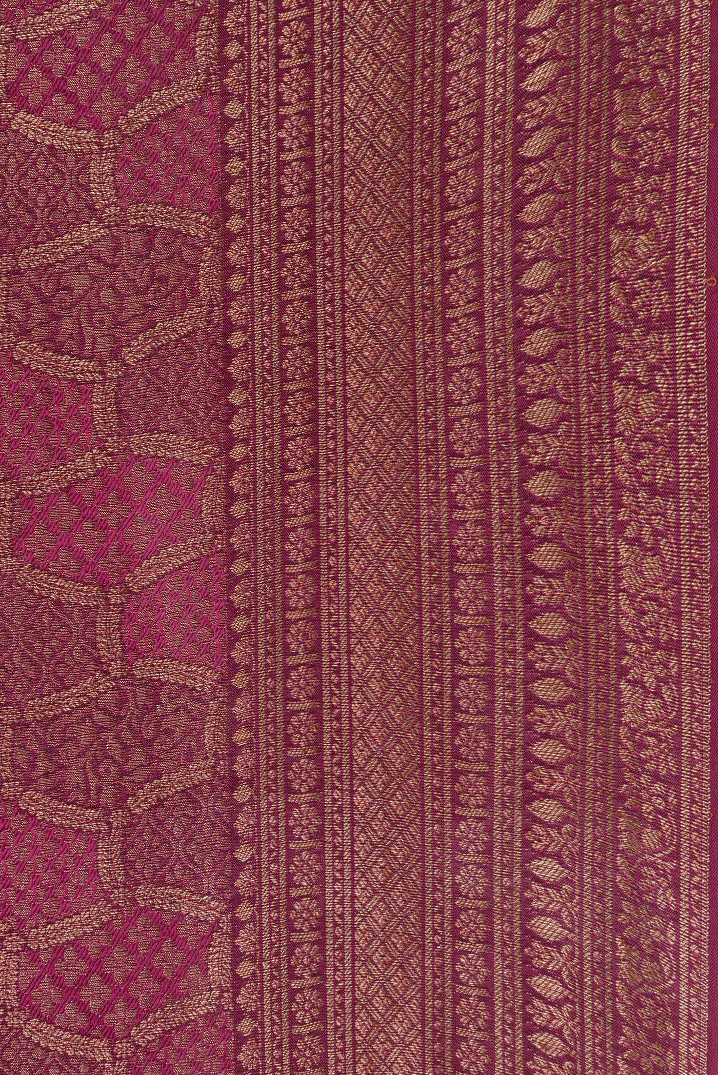 Border image of Magenta Dual Tone Mysore Georgette Saree with Zari Brocade on the body and Zari Border. 