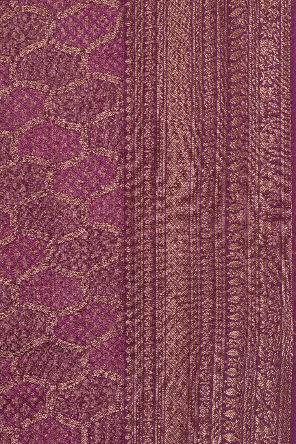 Border image of Purple Dual Tone Mysore Georgette Saree with Zari Brocade on the body and Zari Border. 