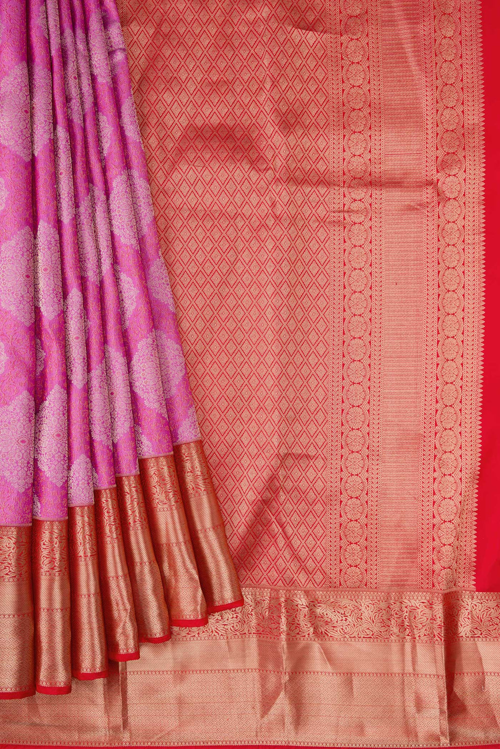 Pleats and pallu of Pink Dual Tone Kanjivaram Silk Saree with Zari Brocade on the body and Zari Border. 