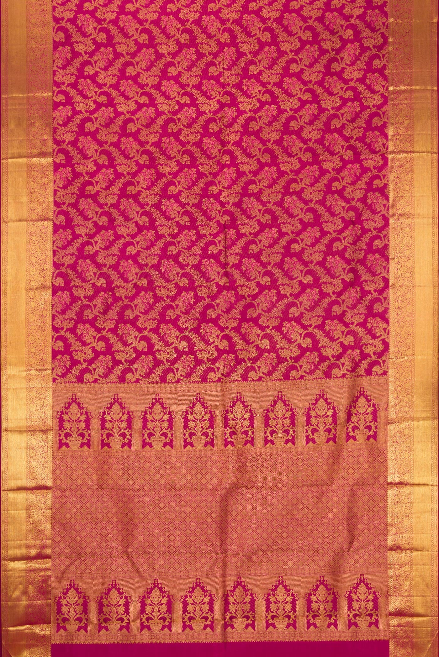 Flat view of Dark Mauve Dual Tone Kanjivaram Silk Saree with Zari Brocade on the body and Zari Border. 