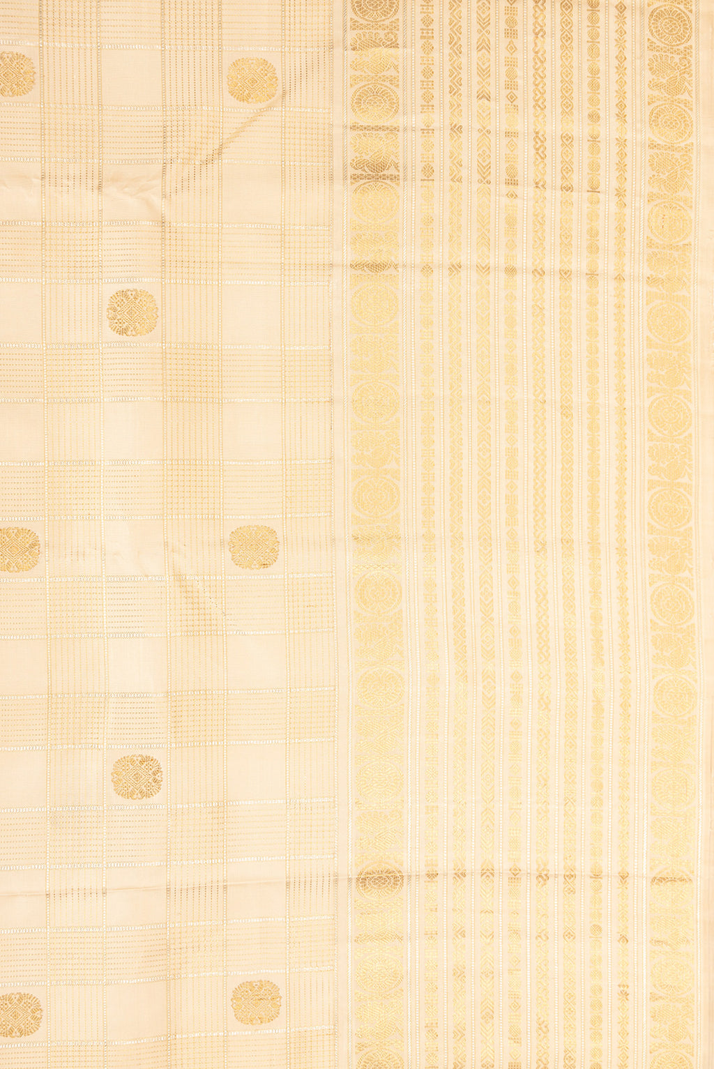 Border image of Beige Dual Tone Kanchipuram Silk Saree with Checked design on the body and Fancy Border. 