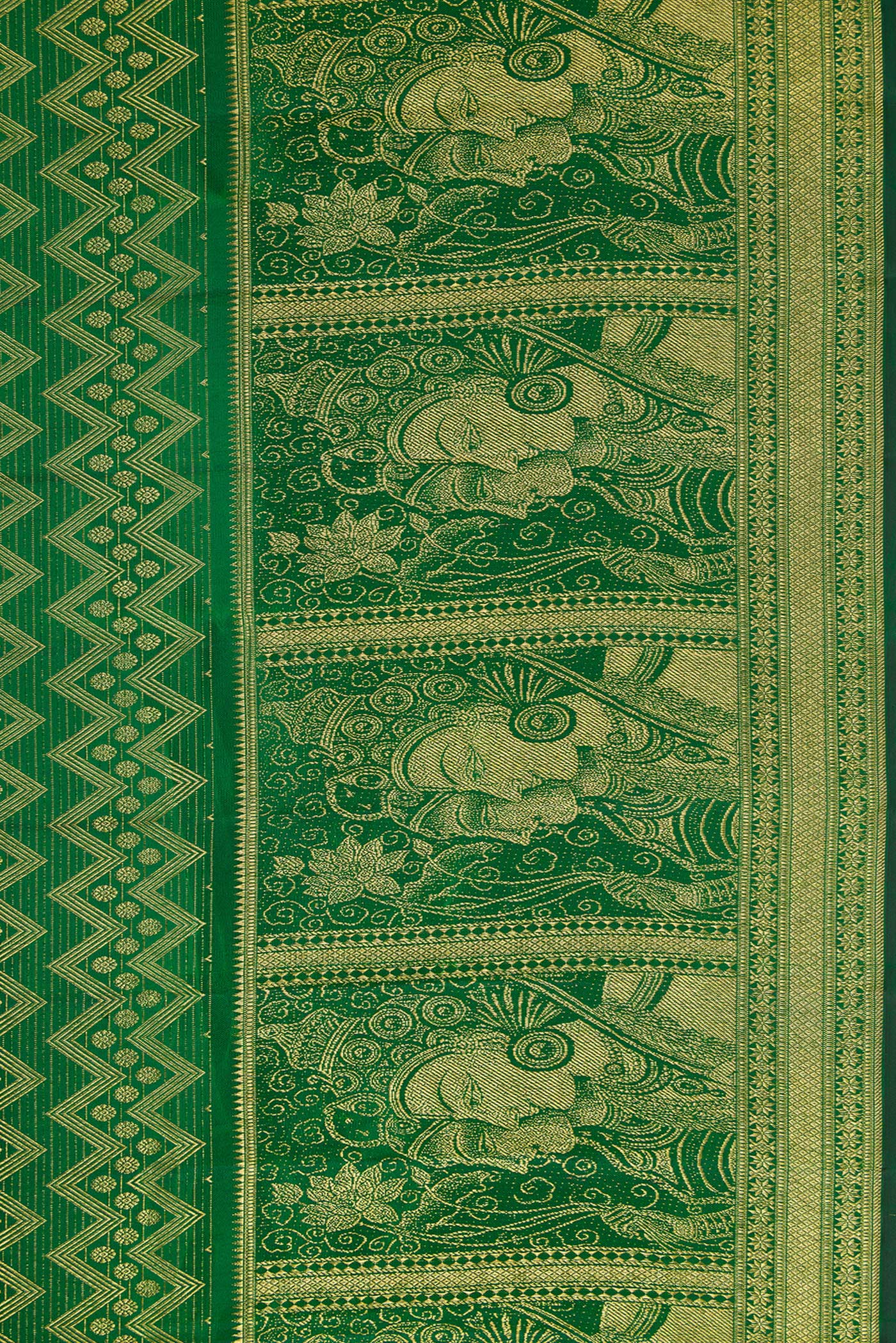 Border image of Green Dual Tone Kanchipuram Silk Saree with Zari Brocade on the body and Fancy Border. 